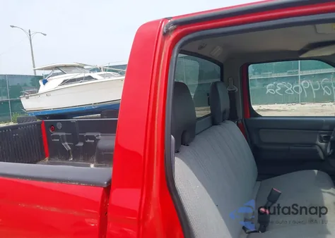 2001 Nissan Frontier Xe из США, поврежденный, VIN 1N6DD21S31C342086